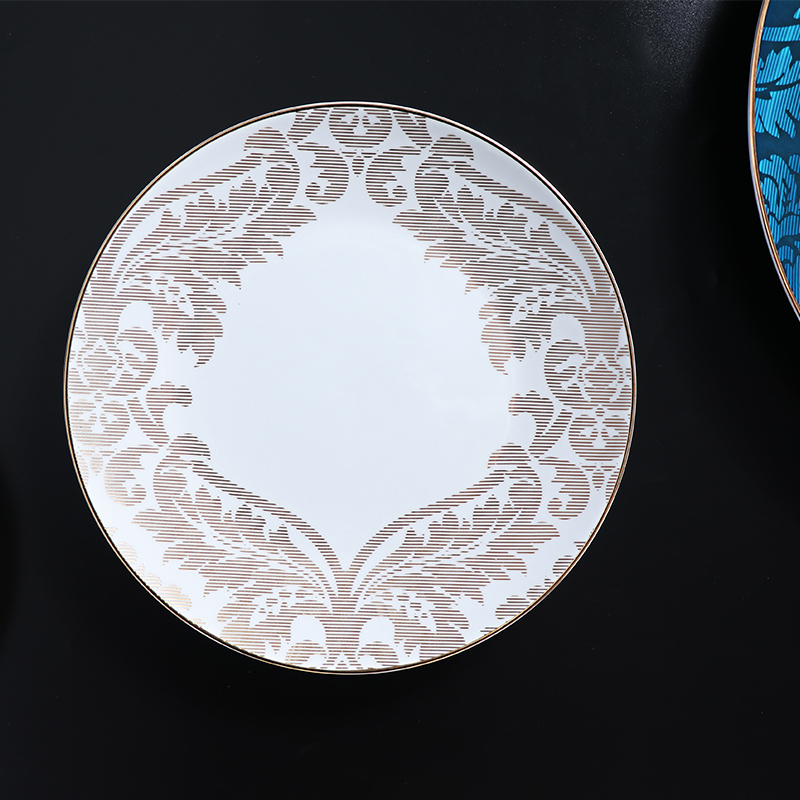 北欧の食器はレストラン用のゴールド リム ボーン チャイナ プレート セットを設定します