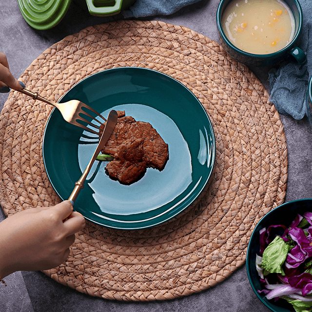 高級食器ゴールドグリーンプレートセット食器磁器ハッピーシングルディナーセット光沢のあるセラミック陶器食器用ホテル