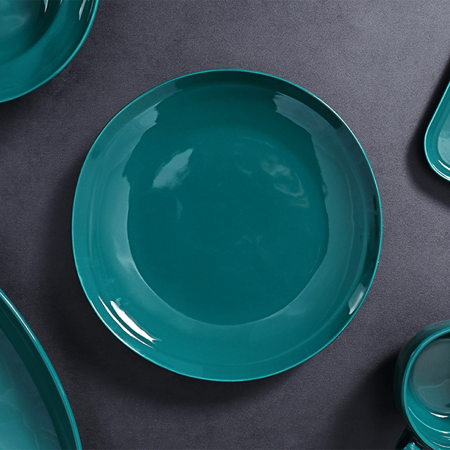 高級食器ゴールドグリーンプレートセット食器磁器ハッピーシングルディナーセット光沢のあるセラミック陶器食器用ホテル