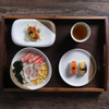 日本料理店の陶磁器食器 